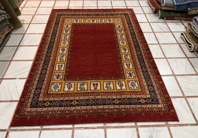 فرش دستباف پرده شیراز (نقشه کف ساده لاکی)