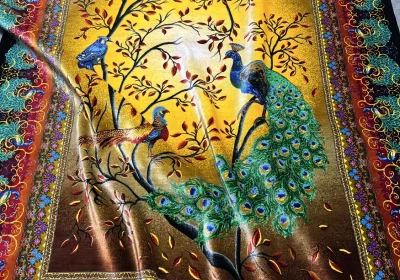فرش دستباف قالیچه قم (نقشه باغ پرندگان طلایی)