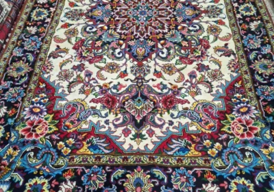 farshboom-73AtbuP448z6
