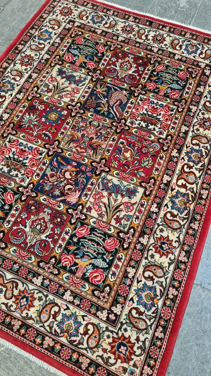 farshboom-9QP3qRhD0eh1