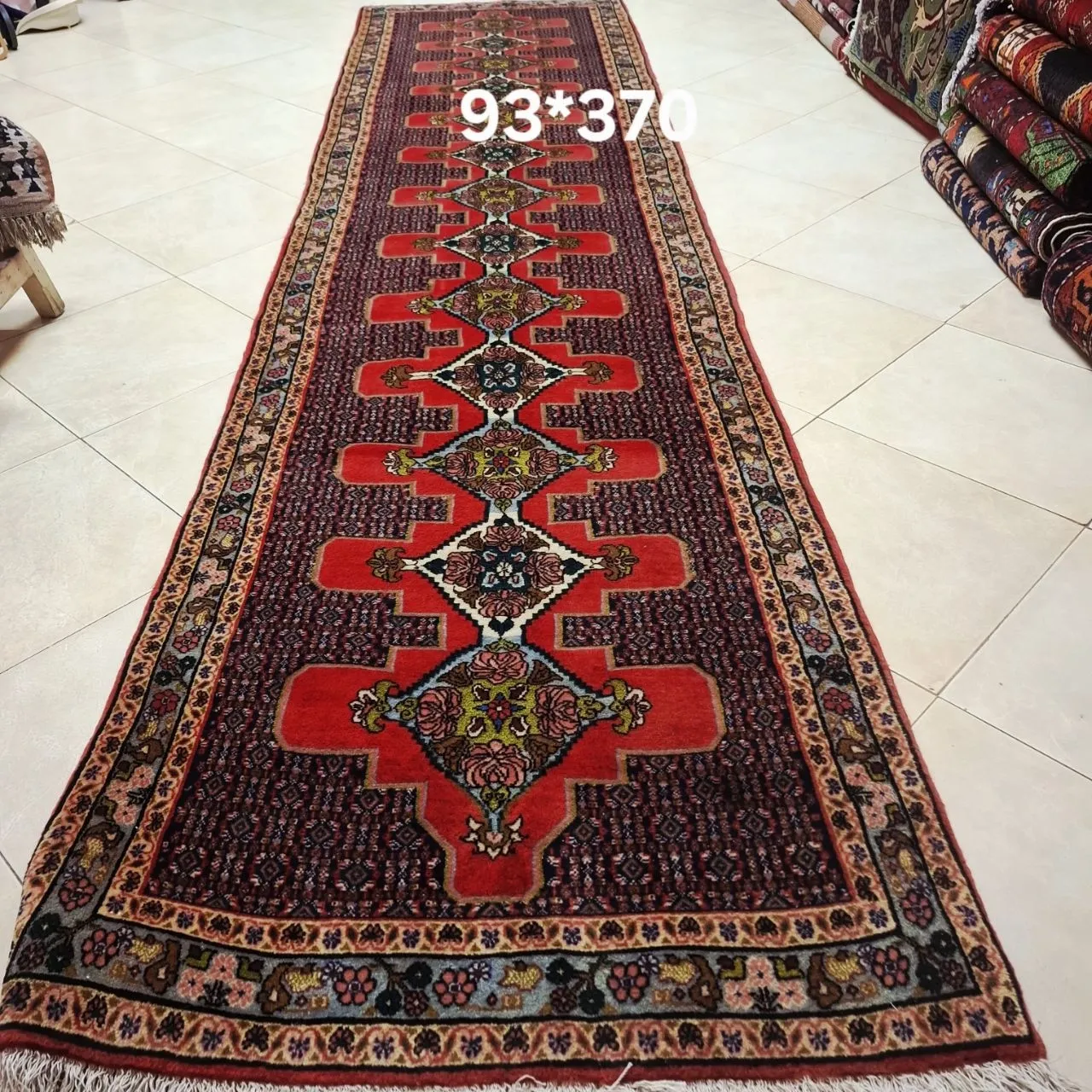 farshboom-QoU5dHcDt0kQ