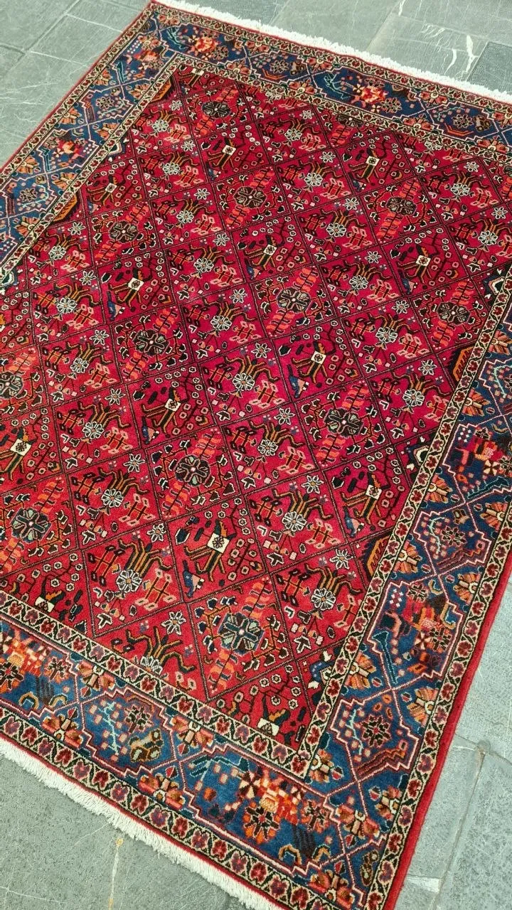 farshboom-aLq69t2QOeKU