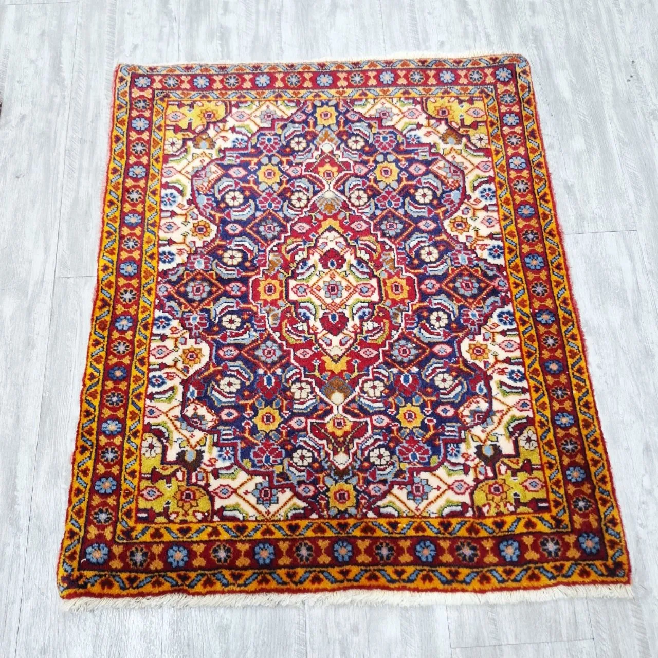 farshboom-bb1q640wkiYk