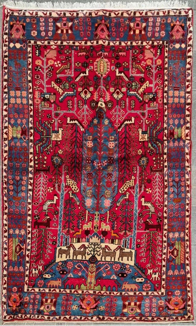 farshboom-gODHOVlyVkou