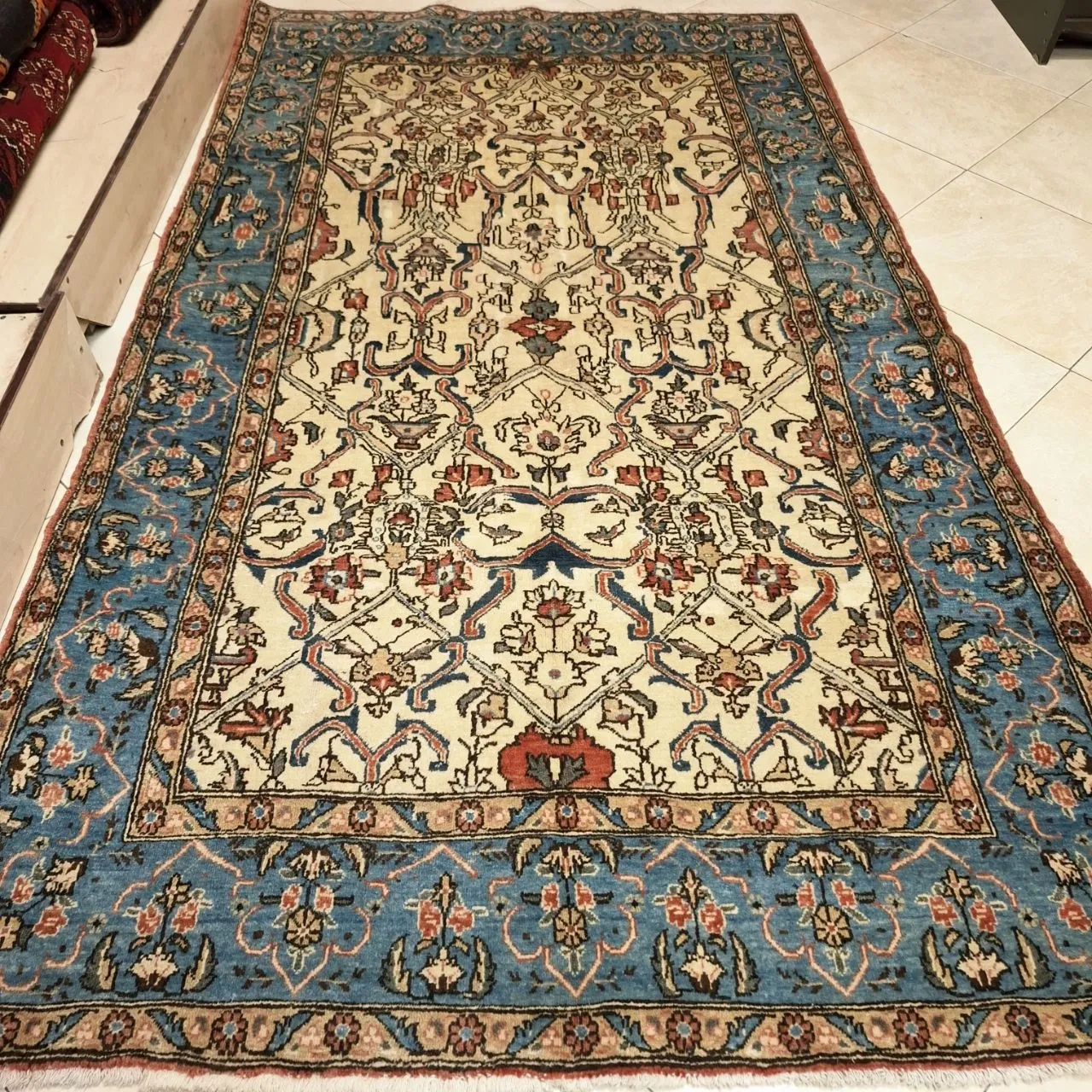farshboom-q6ssJcDM4VoE