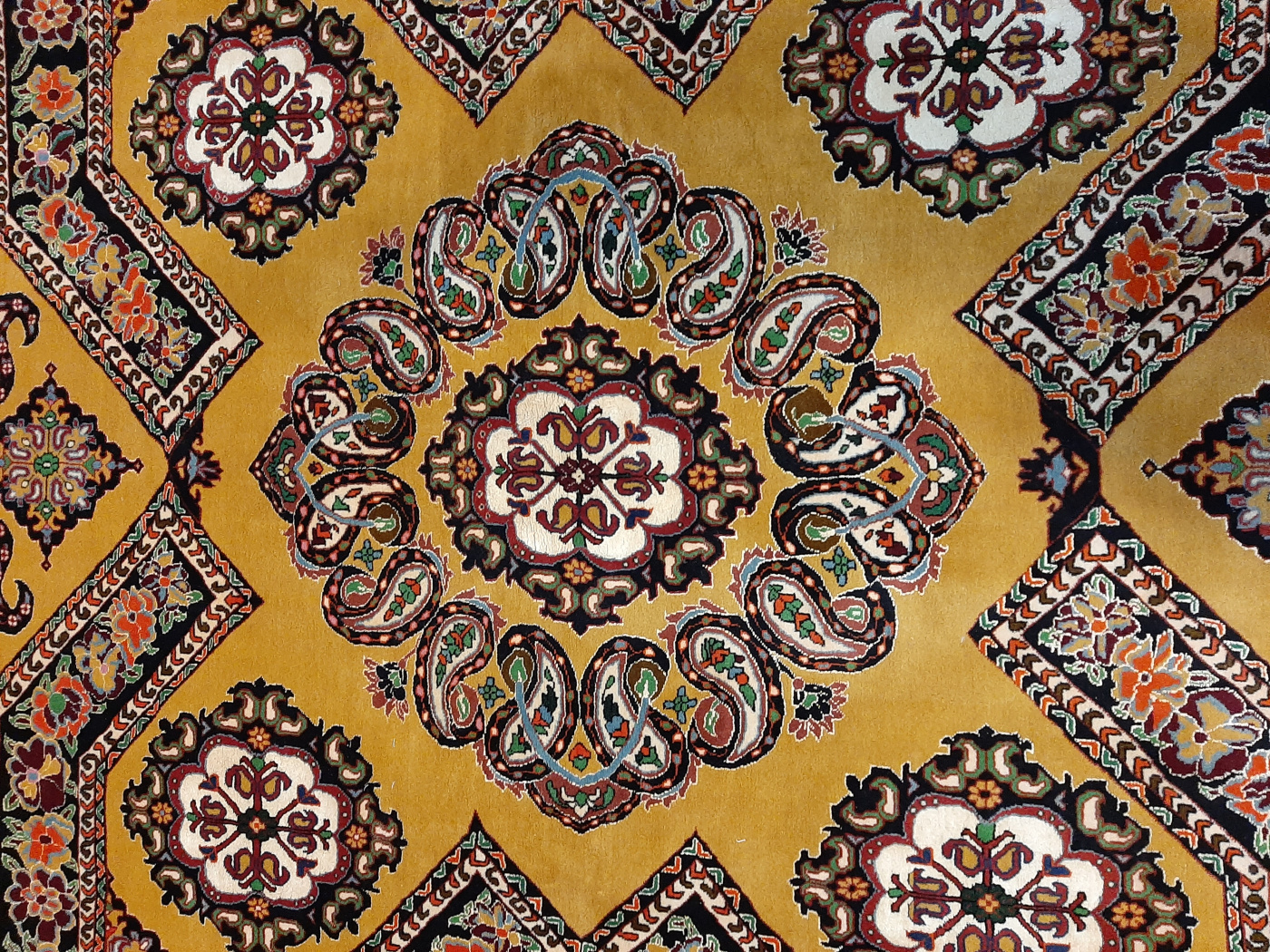 carpet-farshboom-1022933681