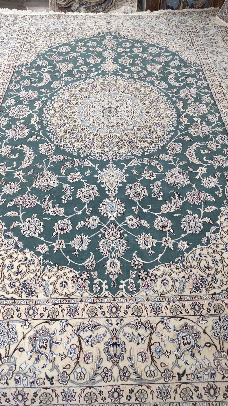 carpet-farshboom-2323747844