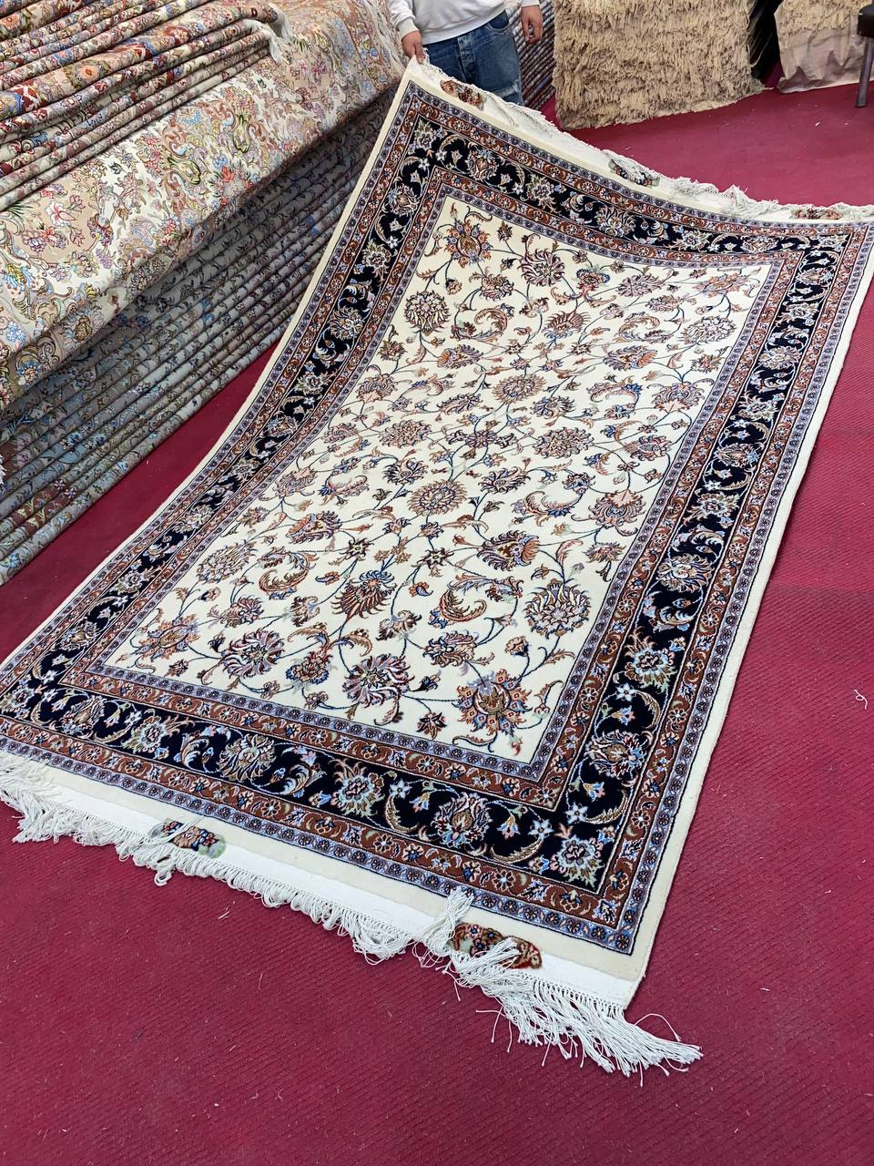 carpet-farshboom-2474055889