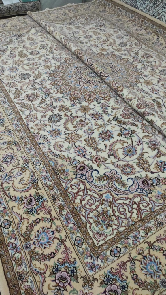 carpet-farshboom-1745320320