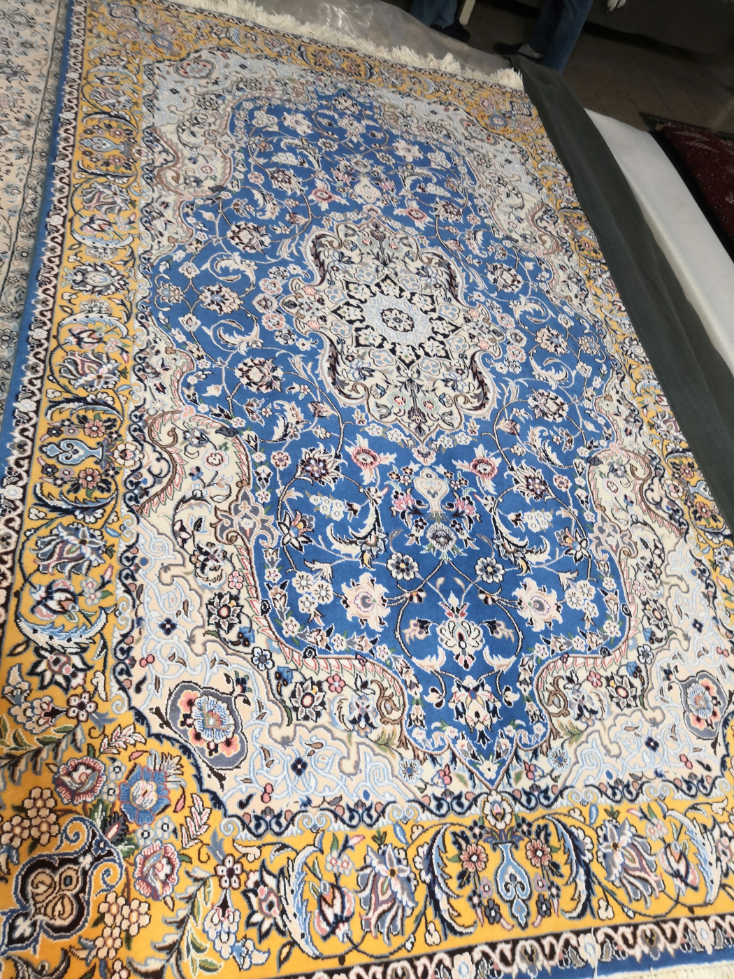 carpet-farshboom-0824432617