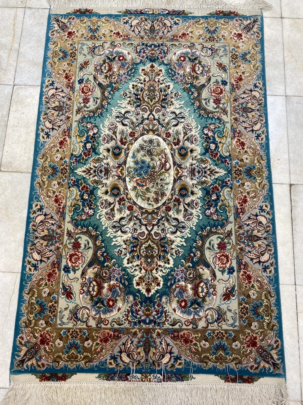 carpet-farshboom-4334914921