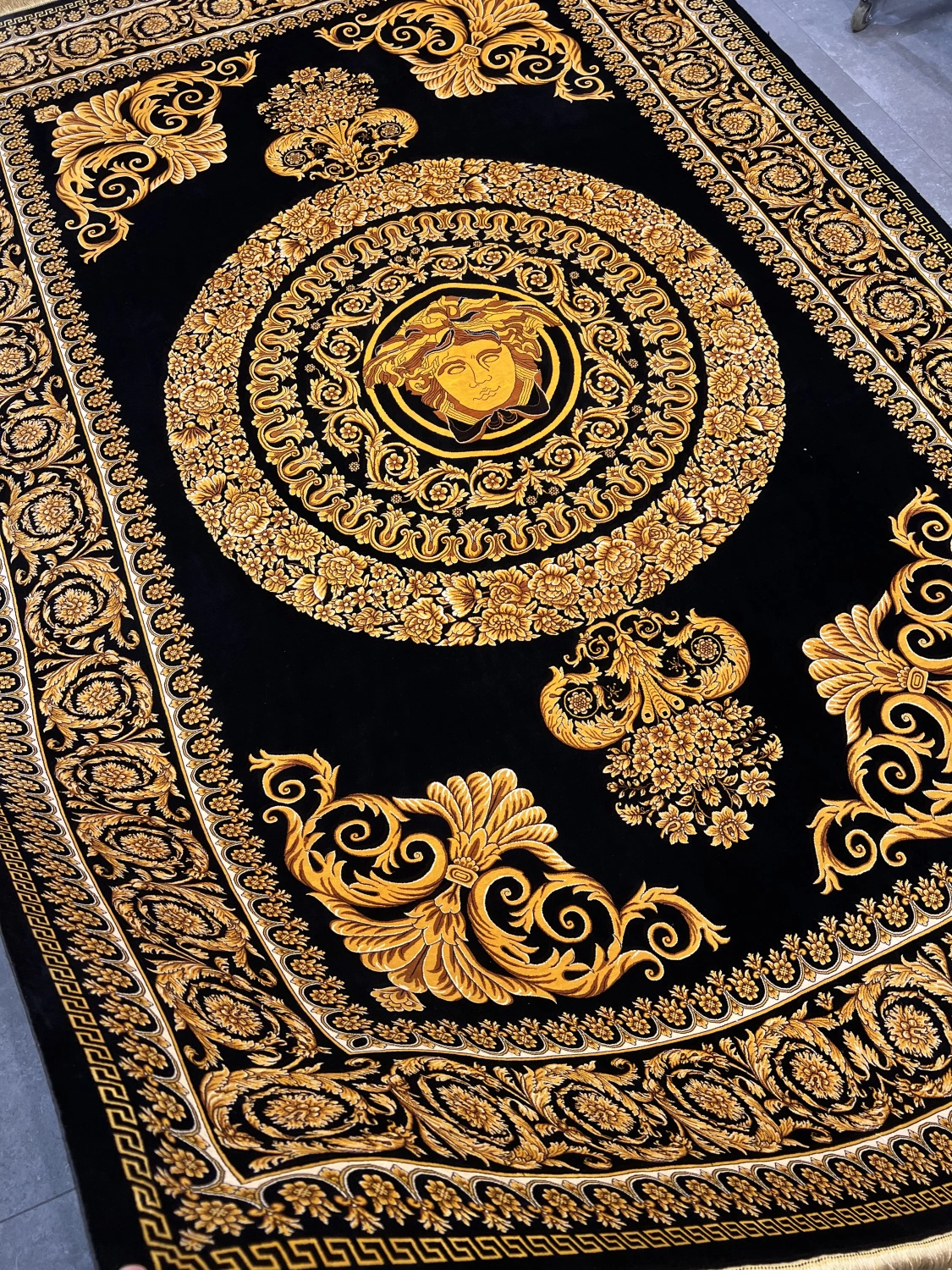 carpet-farshboom-1703592995