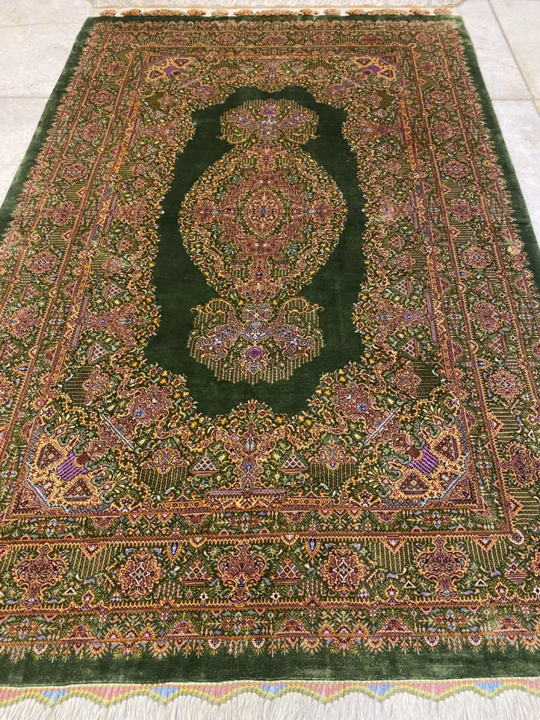 carpet-farshboom-1737059874