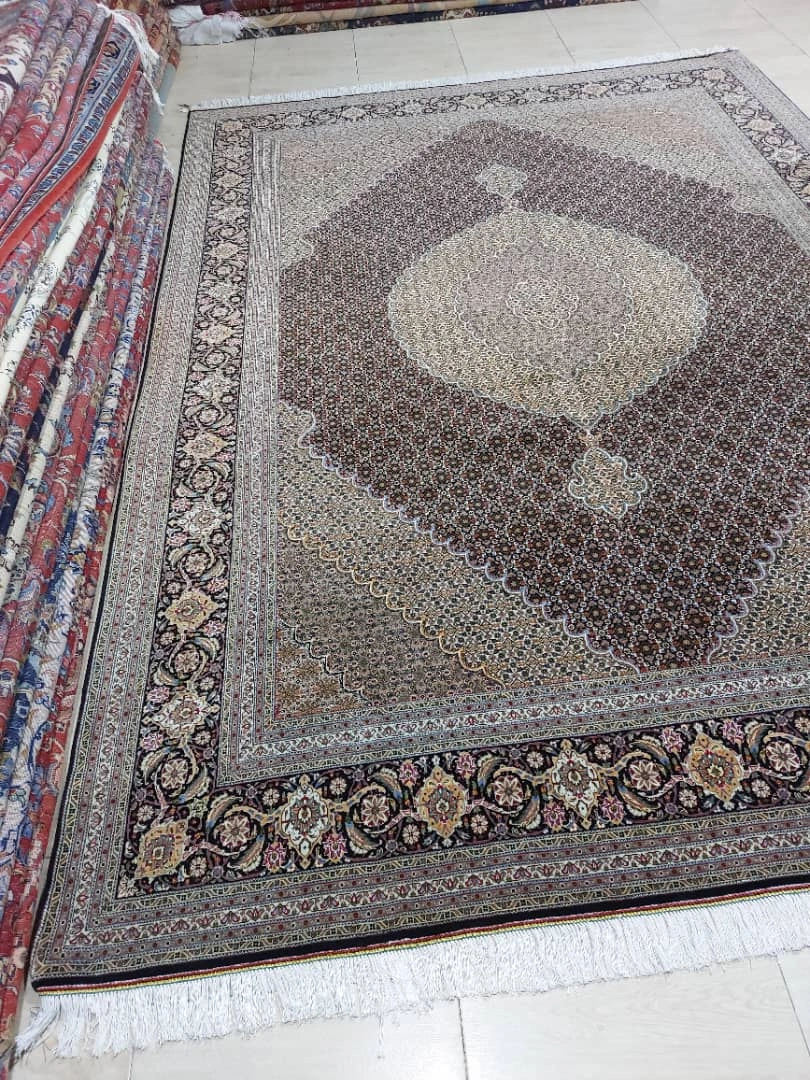 carpet-farshboom-1158511159