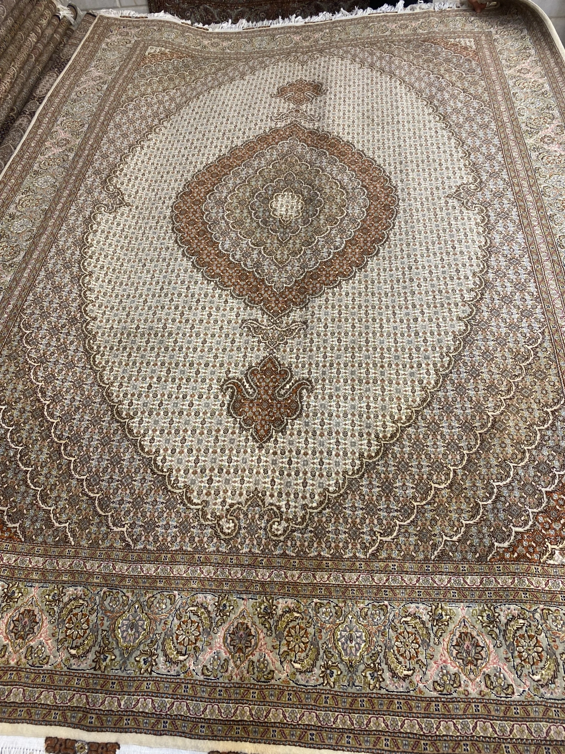 carpet-farshboom-2076391842