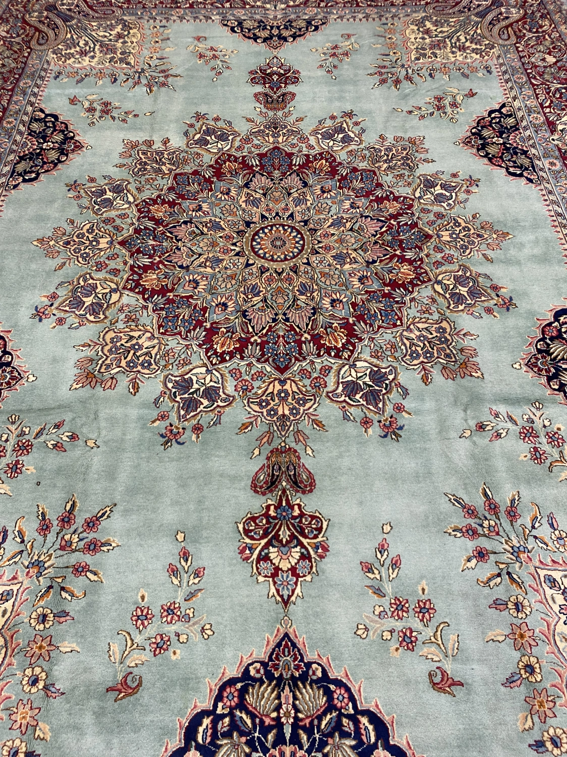 carpet-farshboom-1072214764
