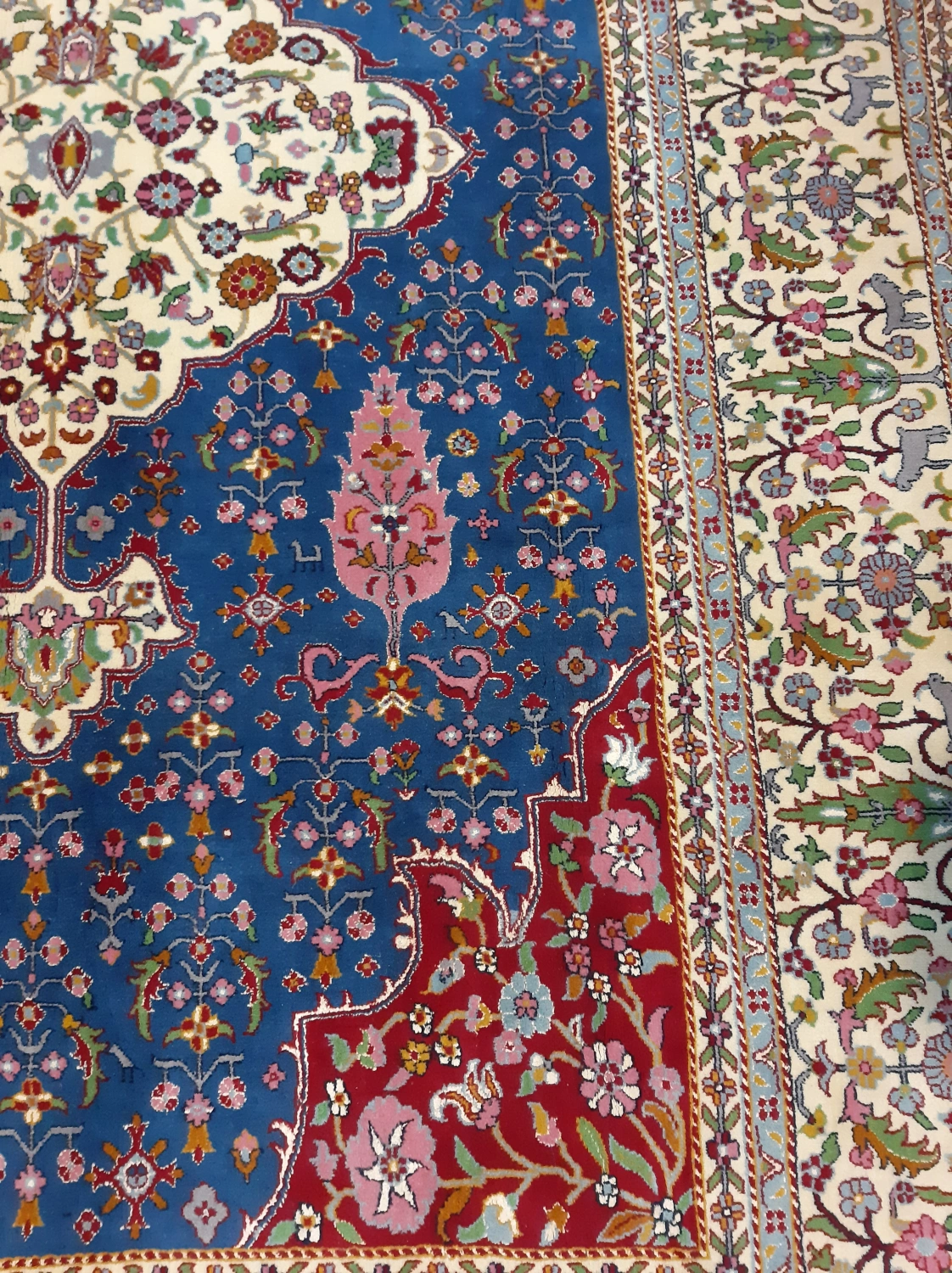 carpet-farshboom-1565041979