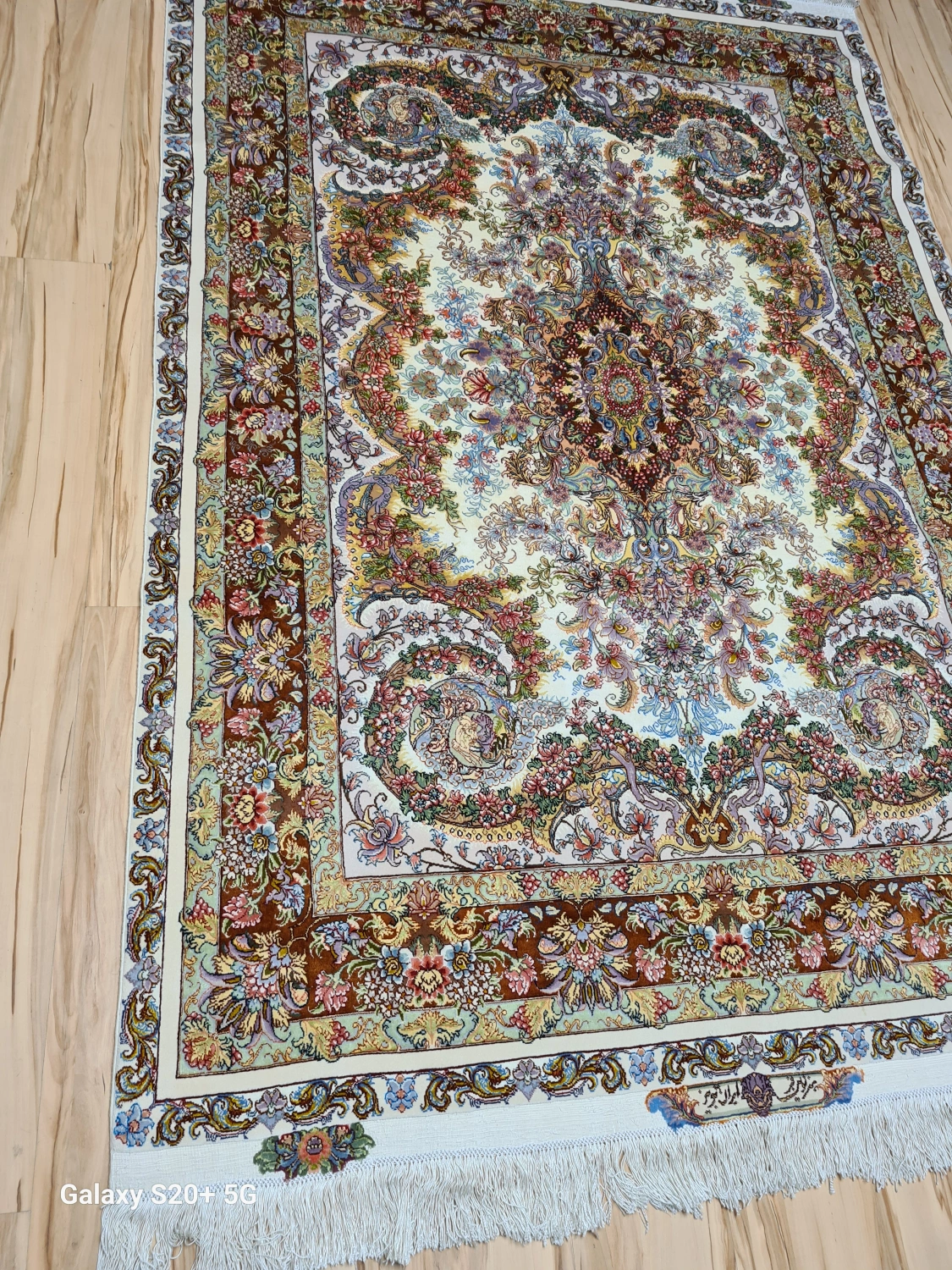 carpet-farshboom-1741126890