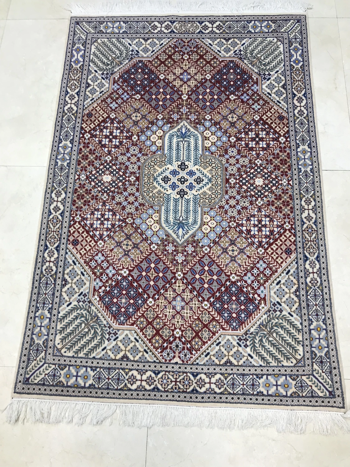 carpet-farshboom-1884498813