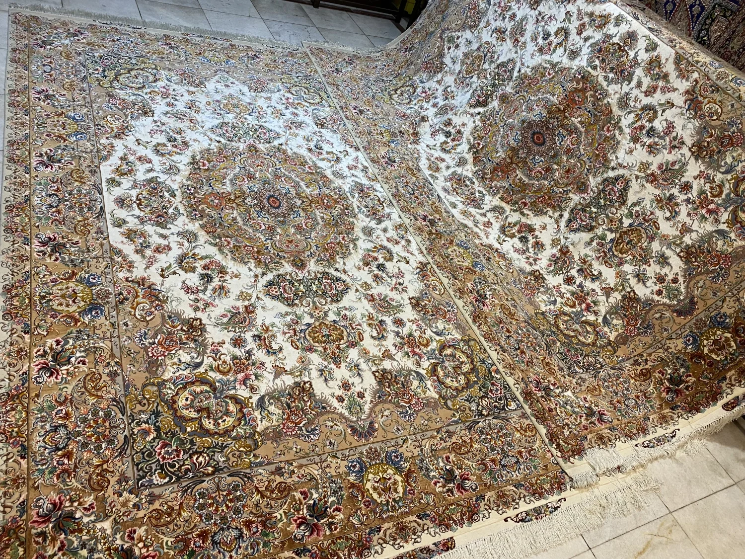 carpet-farshboom-2105764342