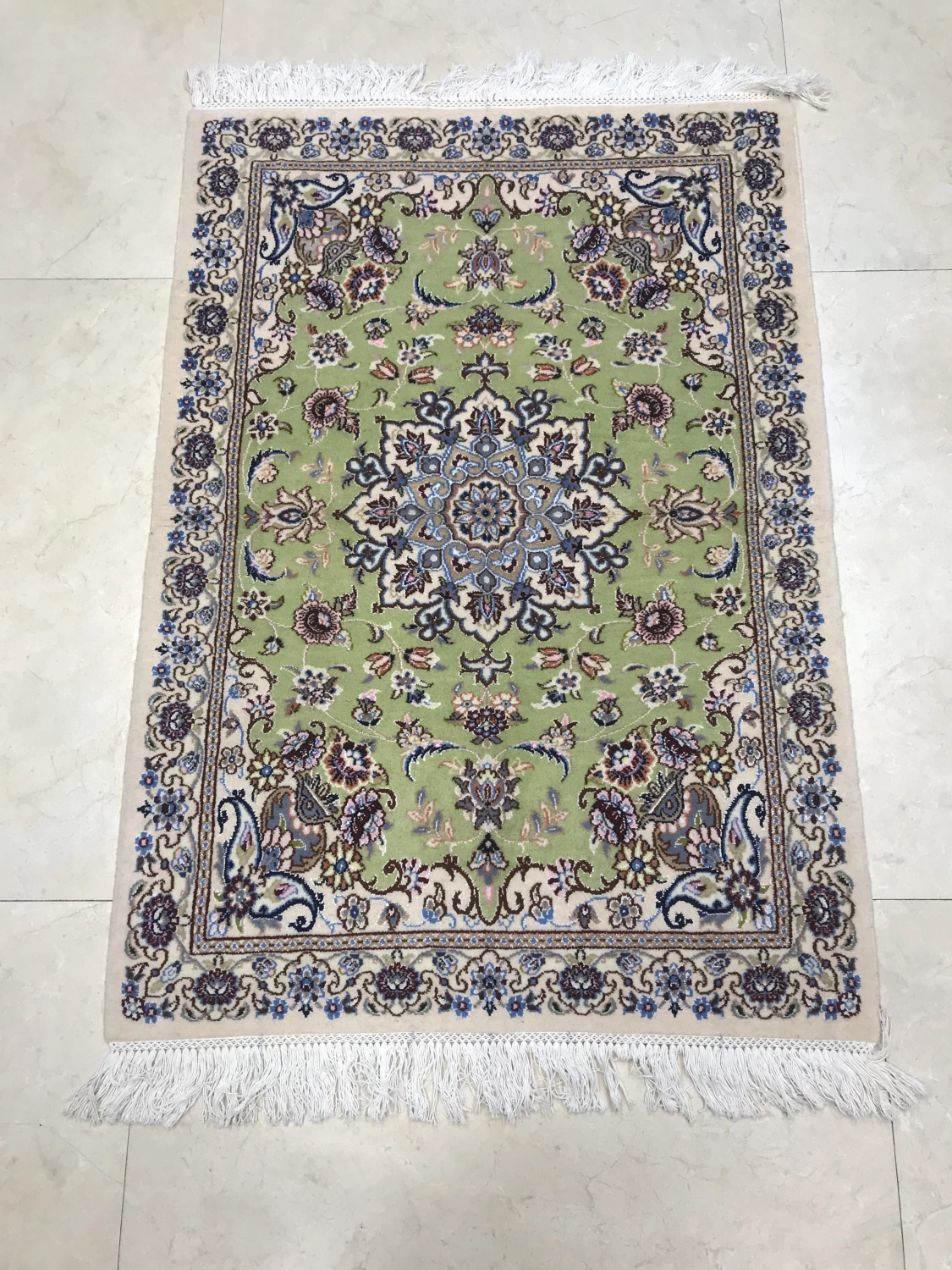 carpet-farshboom-4224192757
