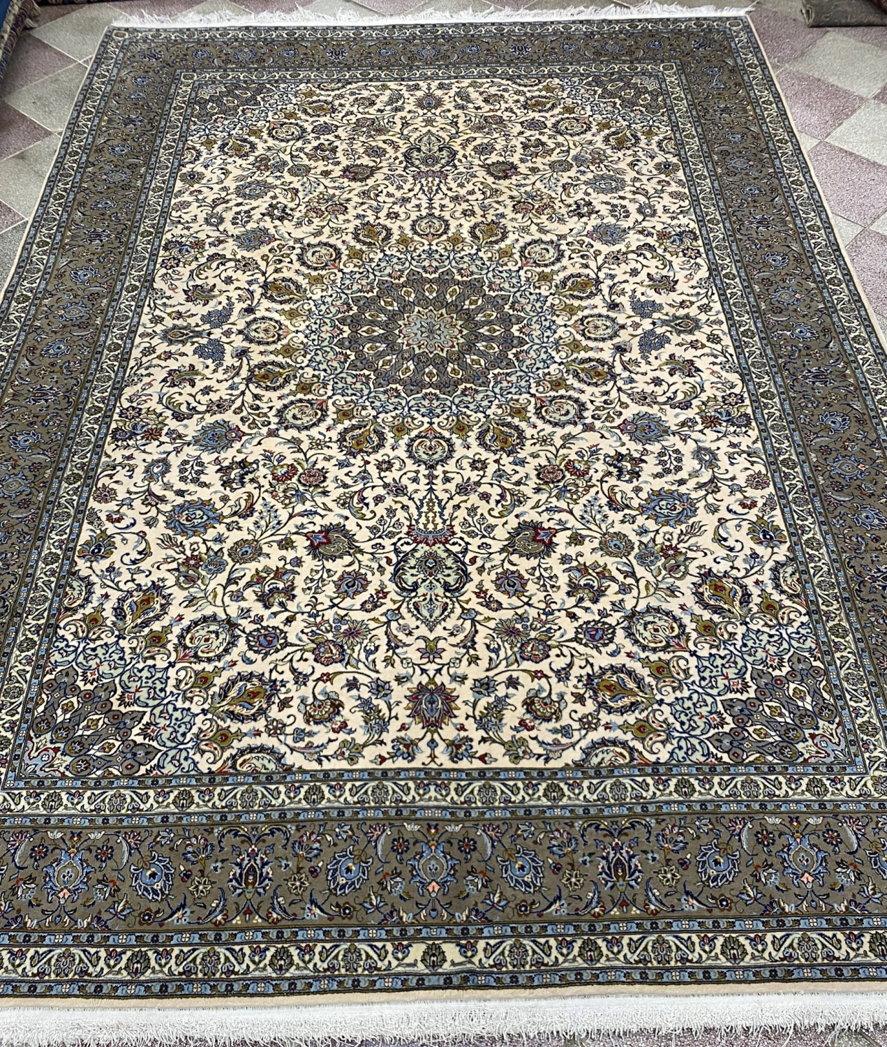 carpet-farshboom-9873183885