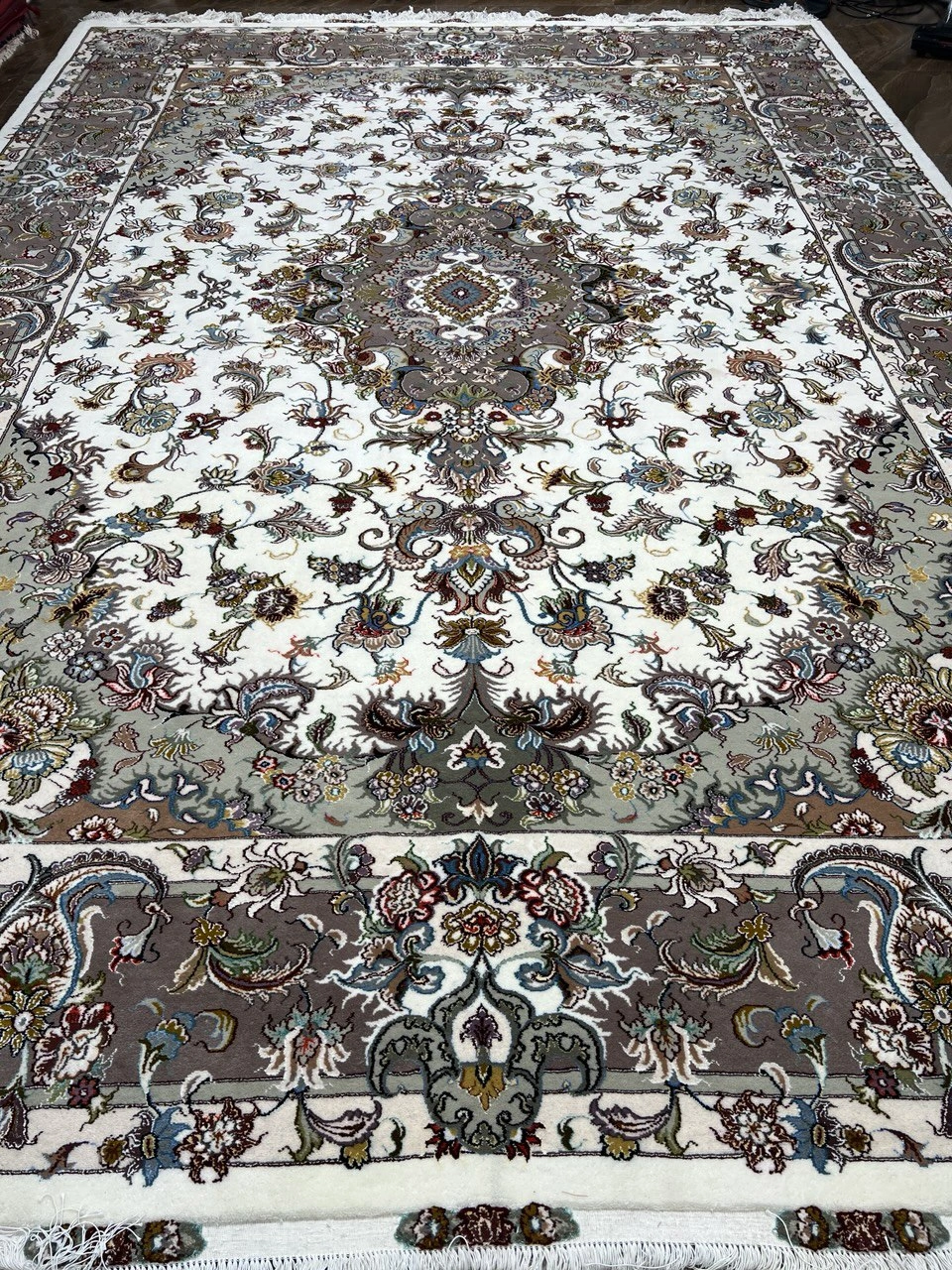 carpet-farshboom-3199270533