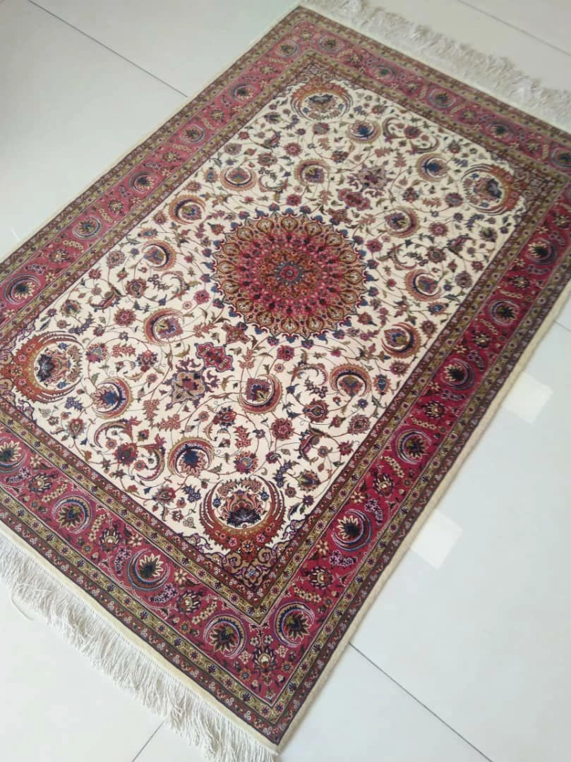 carpet-farshboom-7466870599