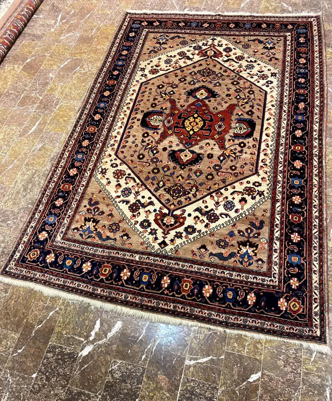 carpet-farshboom-1022531822