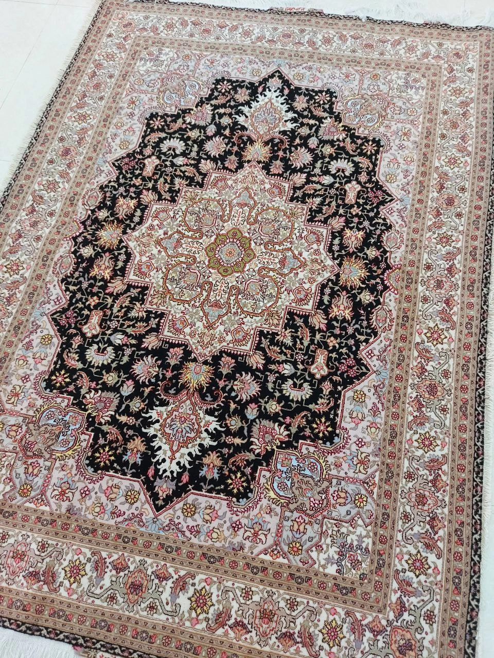 carpet-farshboom-1204405797