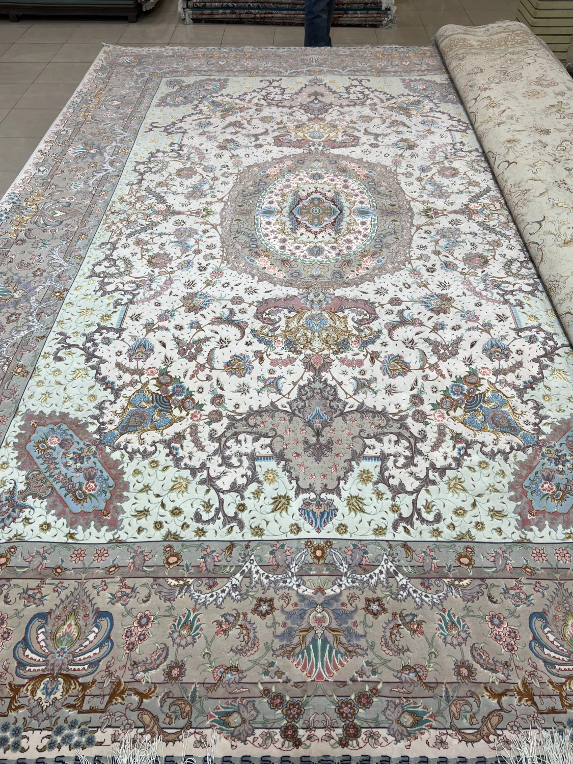 carpet-farshboom-1670144349
