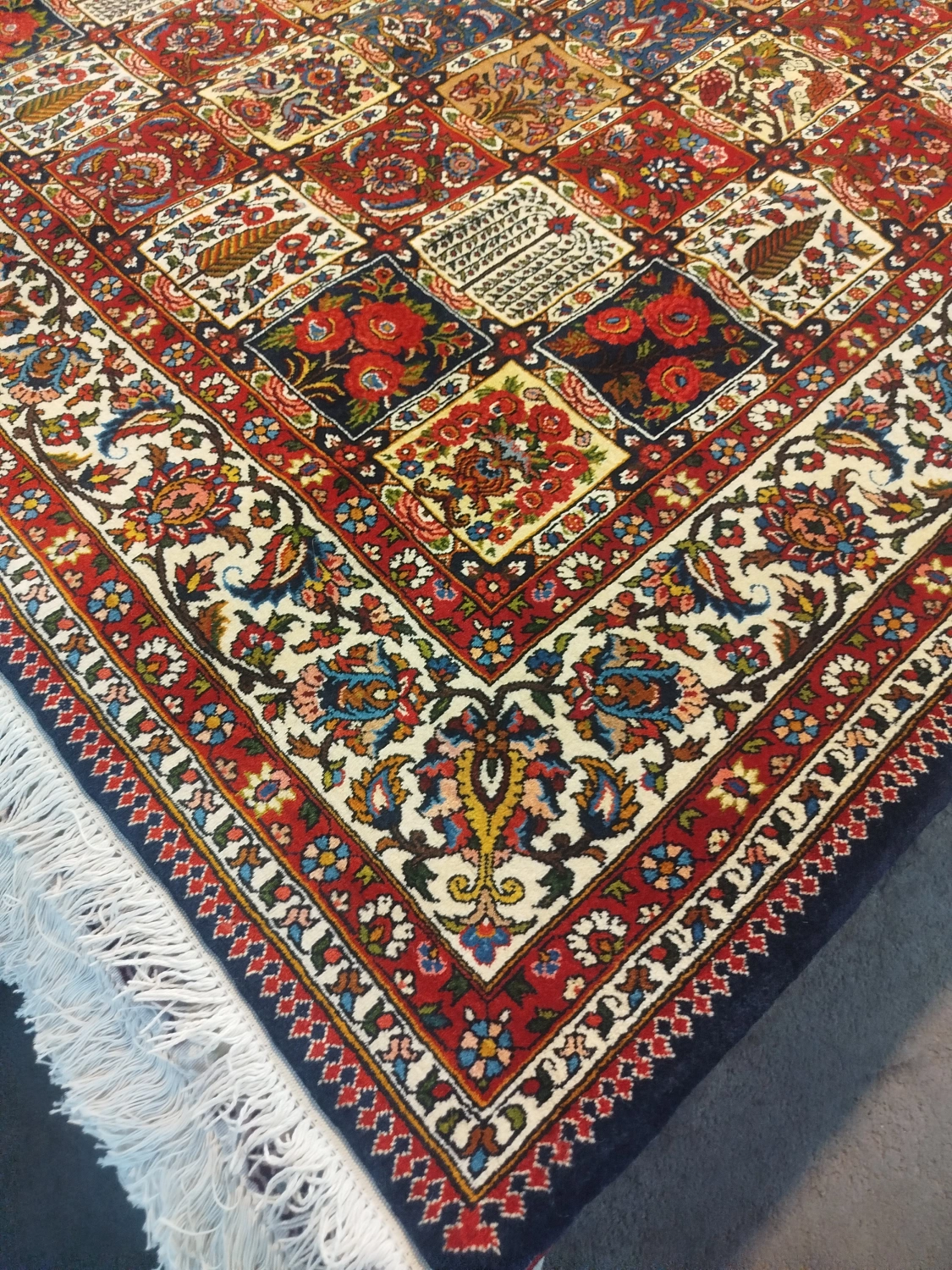 carpet-farshboom-1936470479