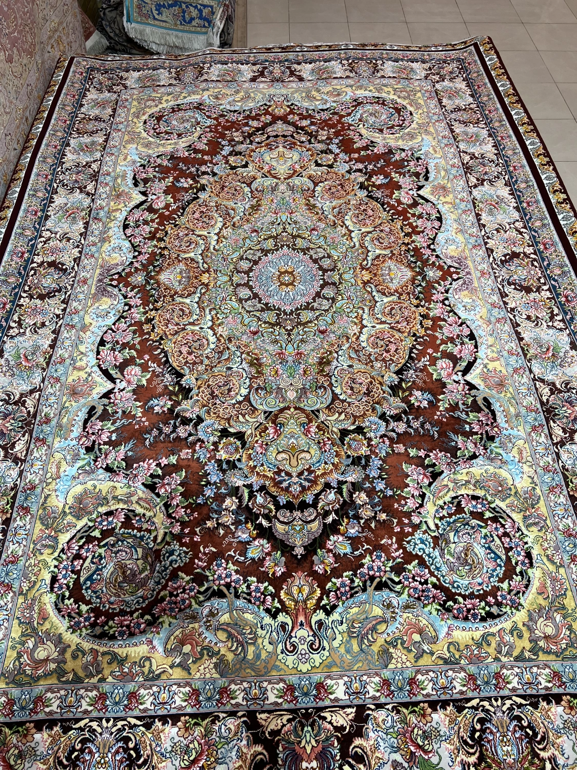 carpet-farshboom-2090449302