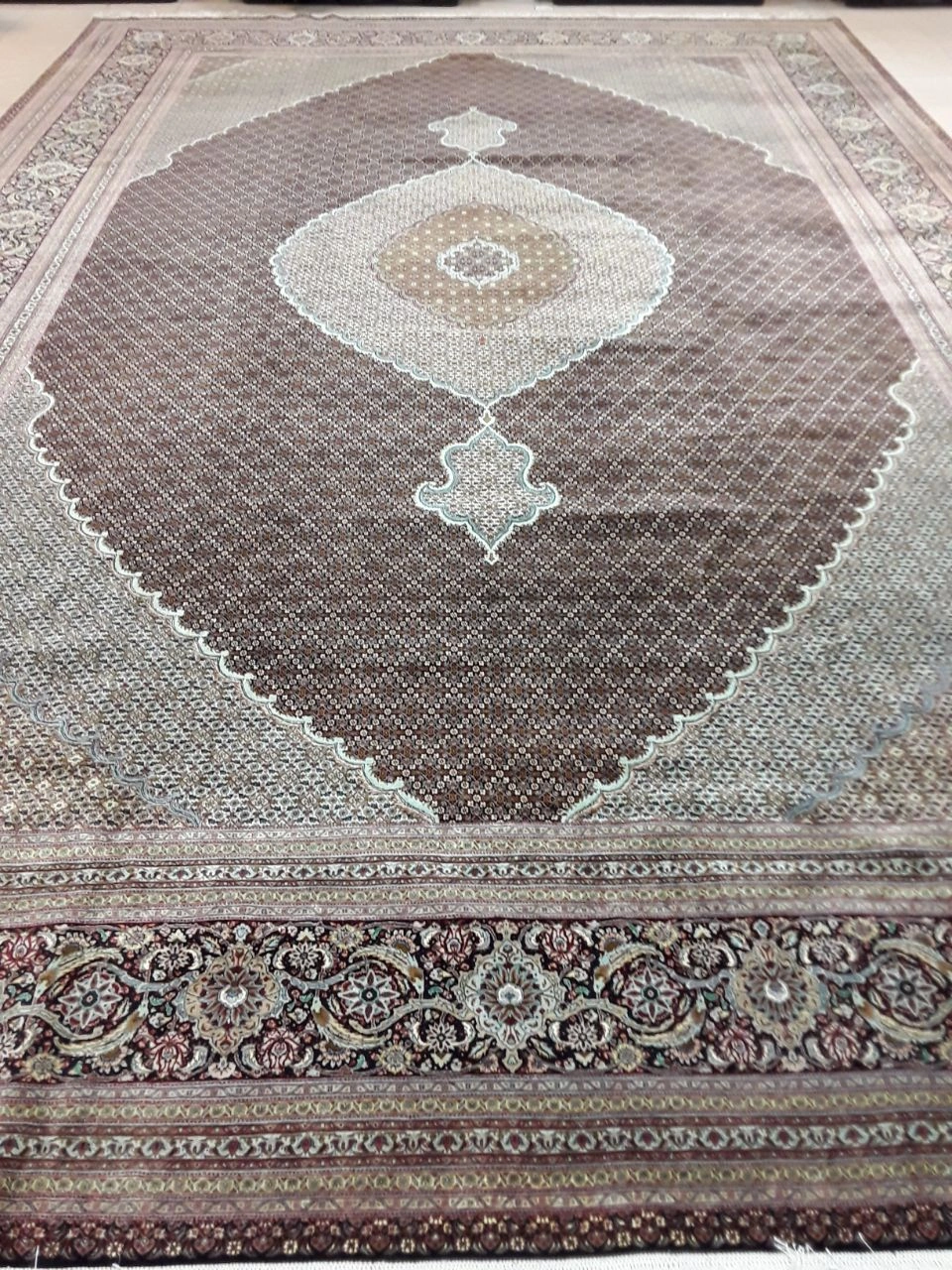 carpet-farshboom-2296249123
