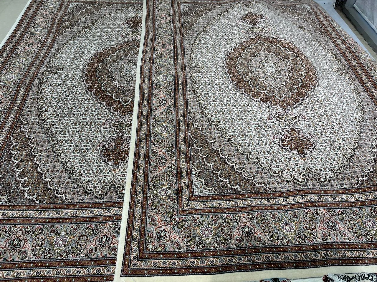 carpet-farshboom-2537238686