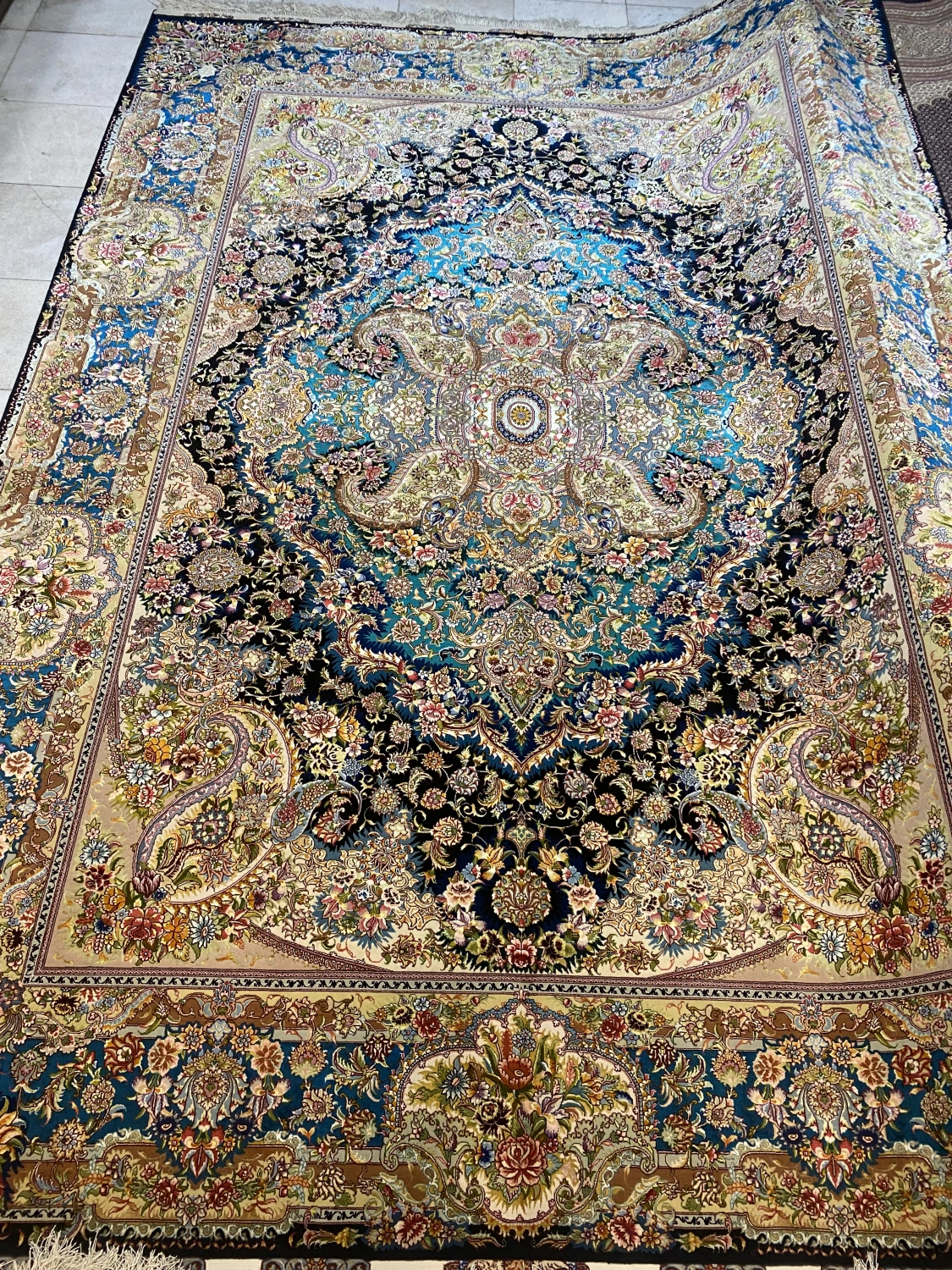 carpet-farshboom-3188796421