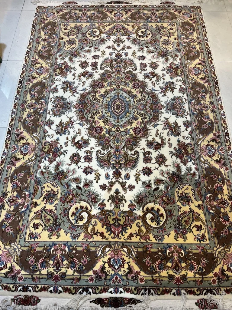 carpet-farshboom-3774574951