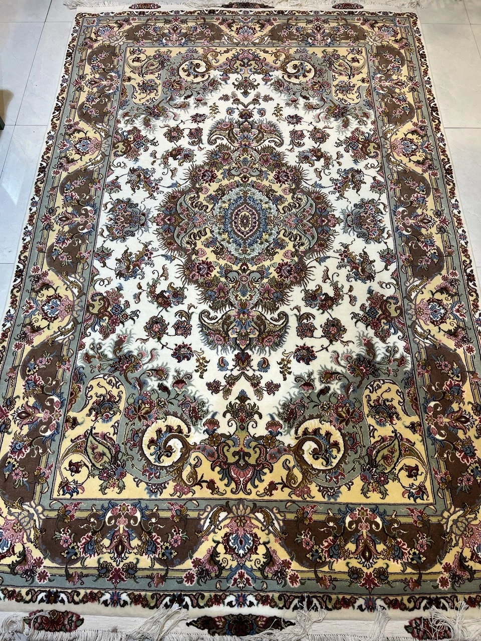 carpet-farshboom-3774574951