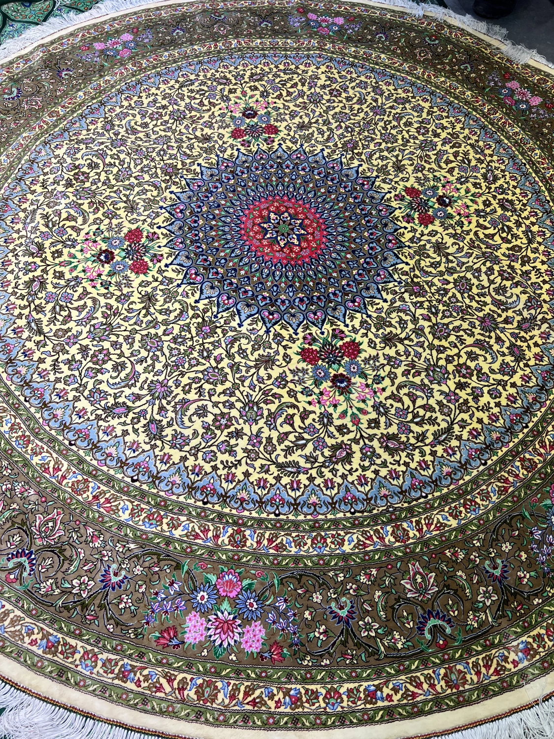 carpet-farshboom-5558846579