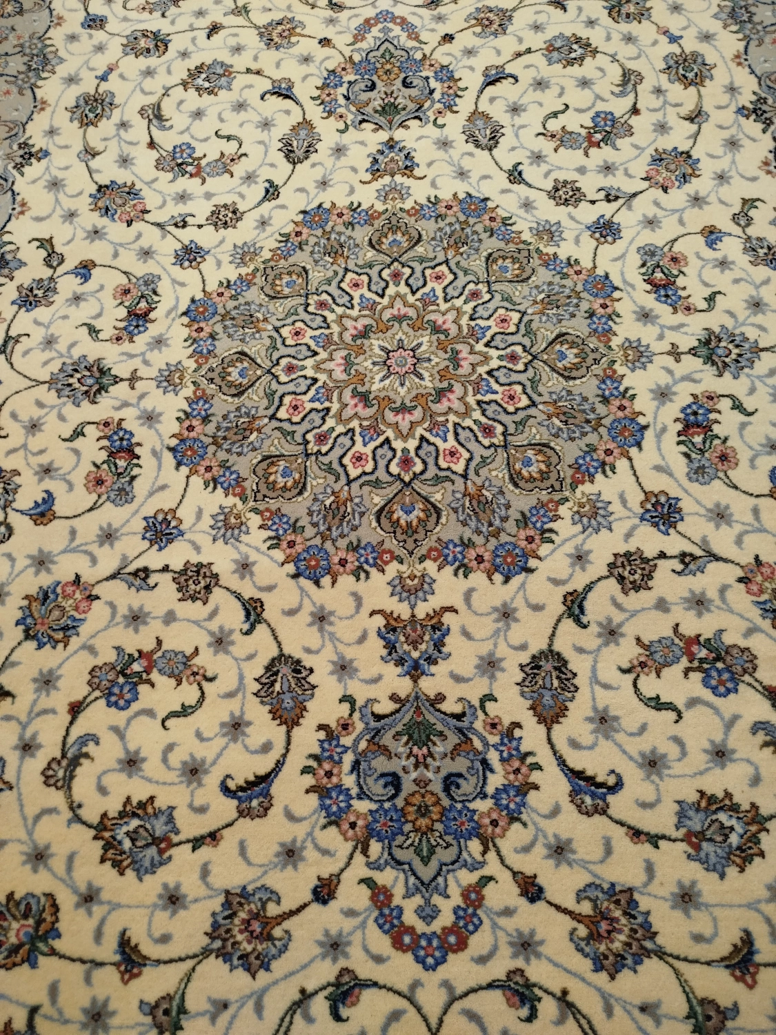 carpet-farshboom-8366889782