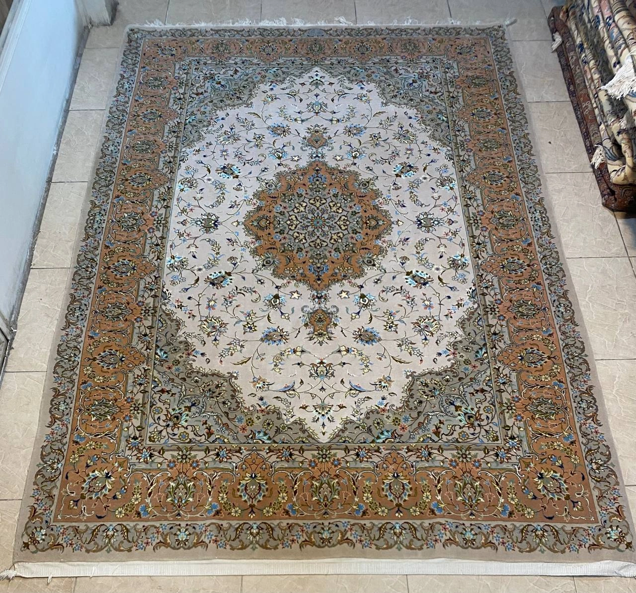 carpet-farshboom-8527834465