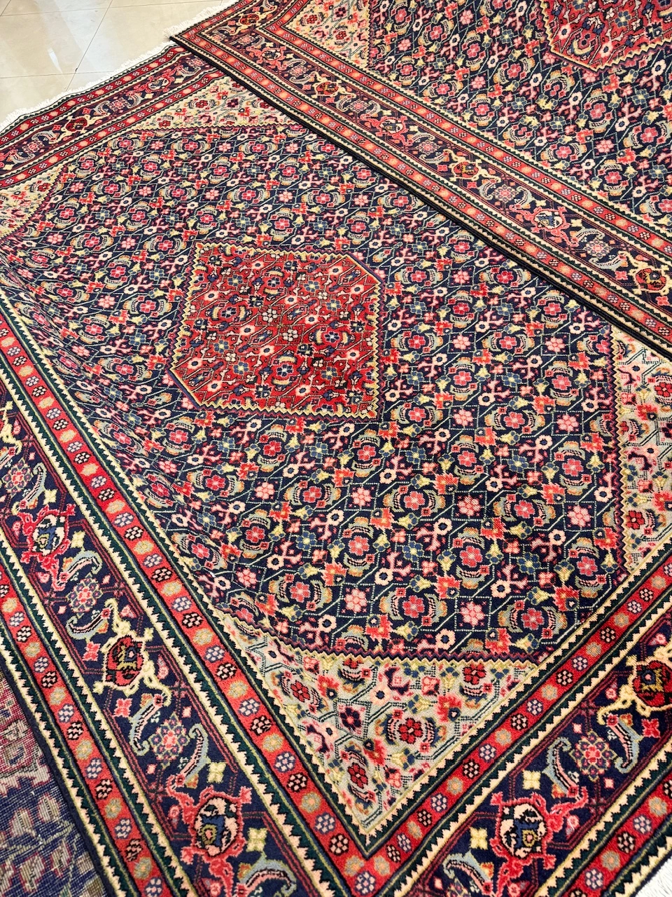 carpet-farshboom-1050556202