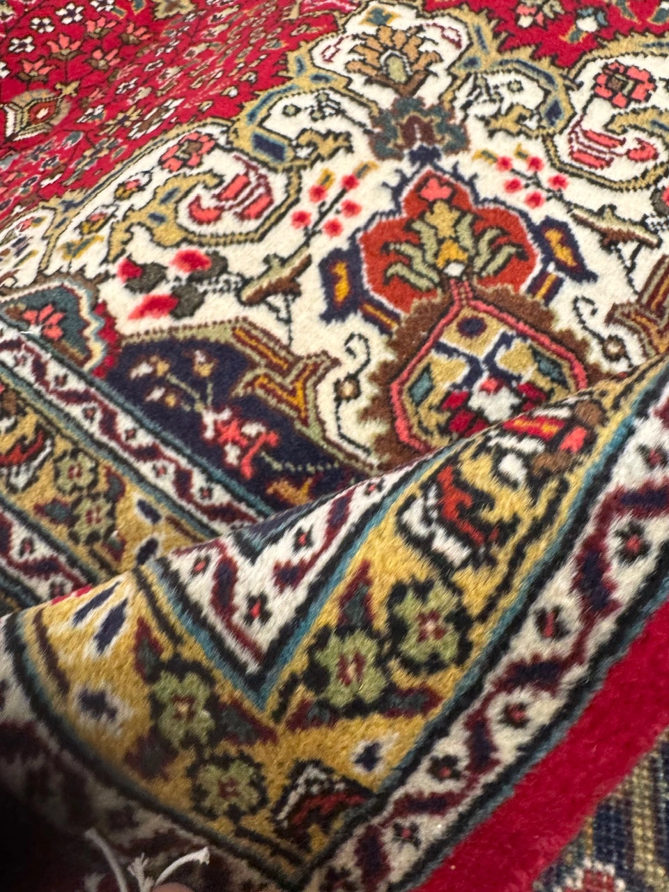 carpet-farshboom-1073951609