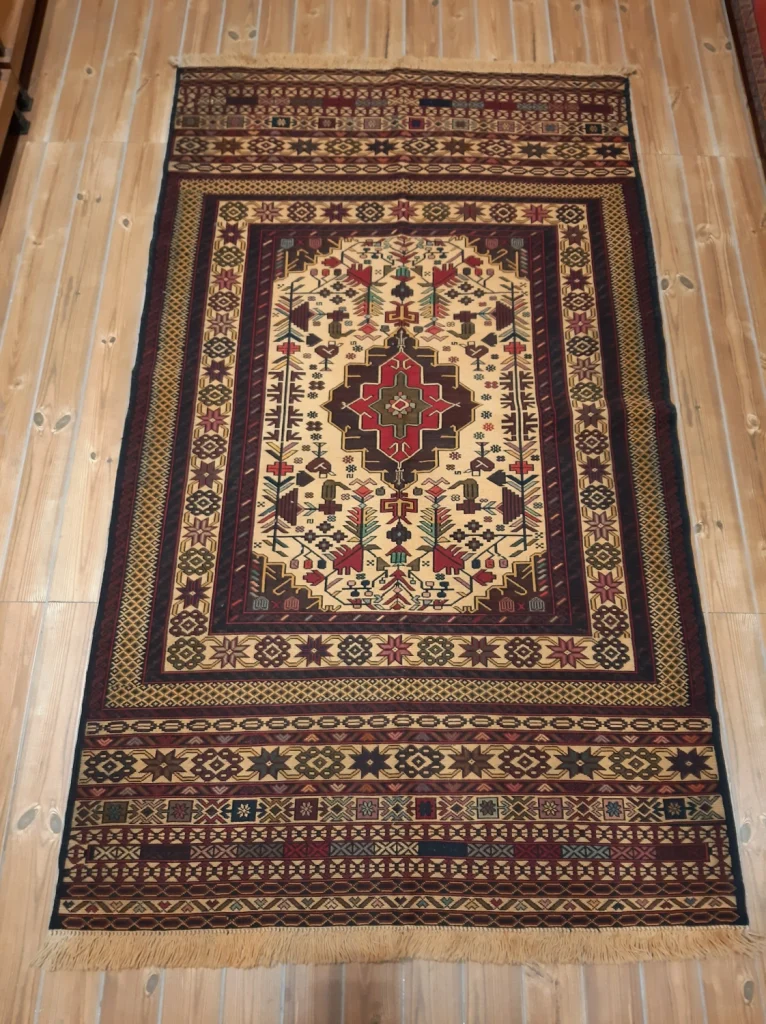 carpet-farshboom-2592407777