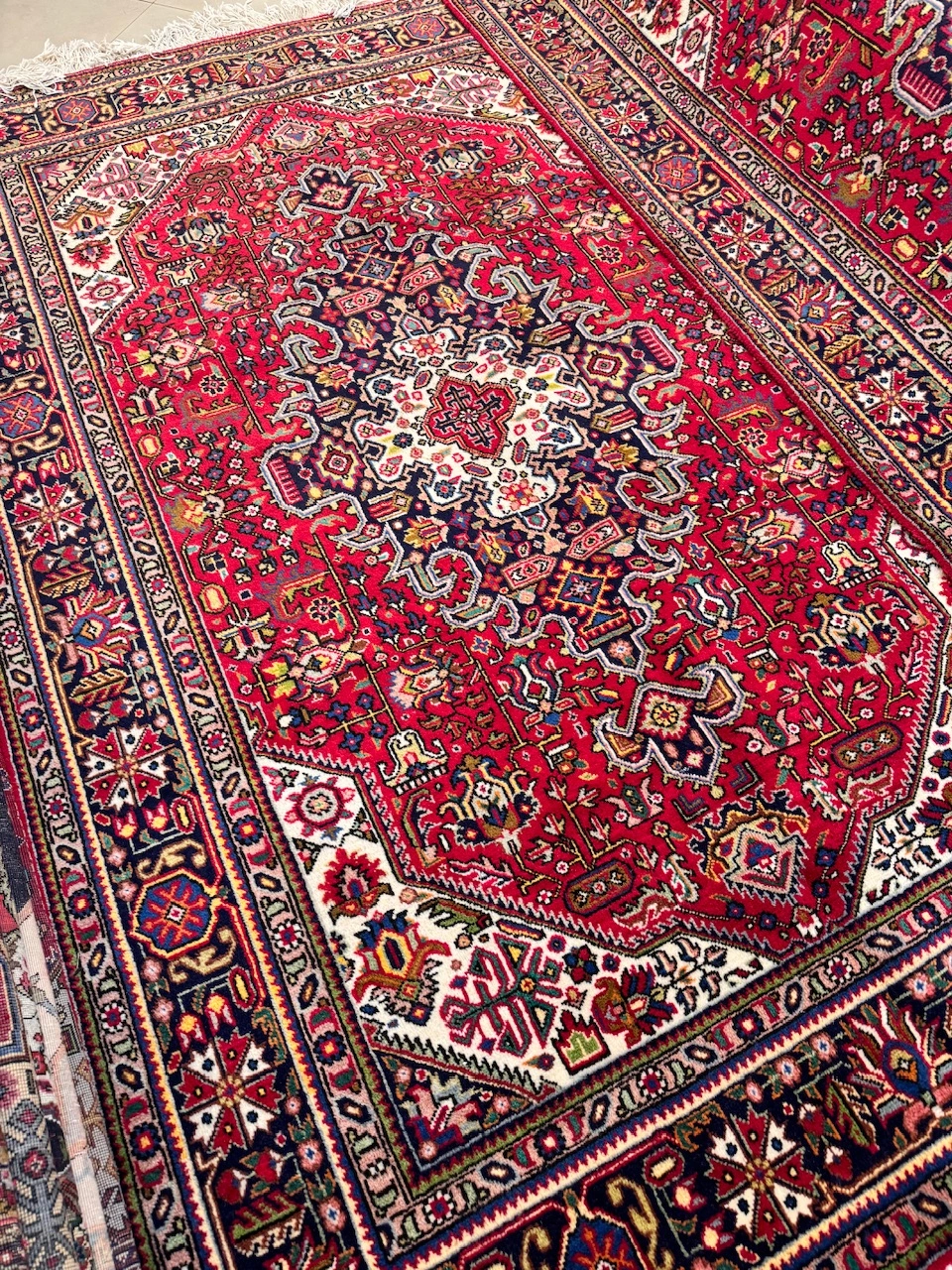 carpet-farshboom-3777378796