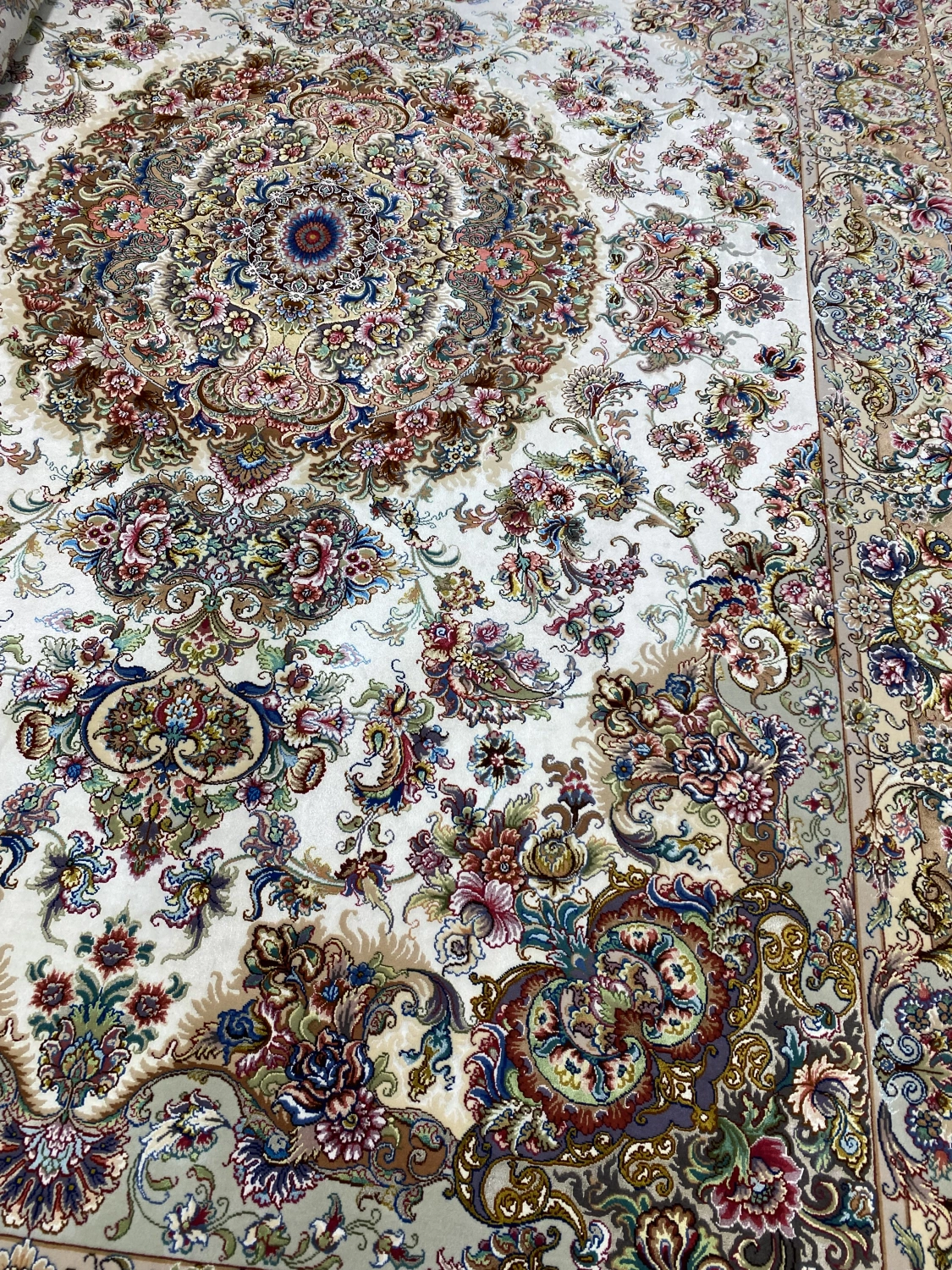 carpet-farshboom-7478033649