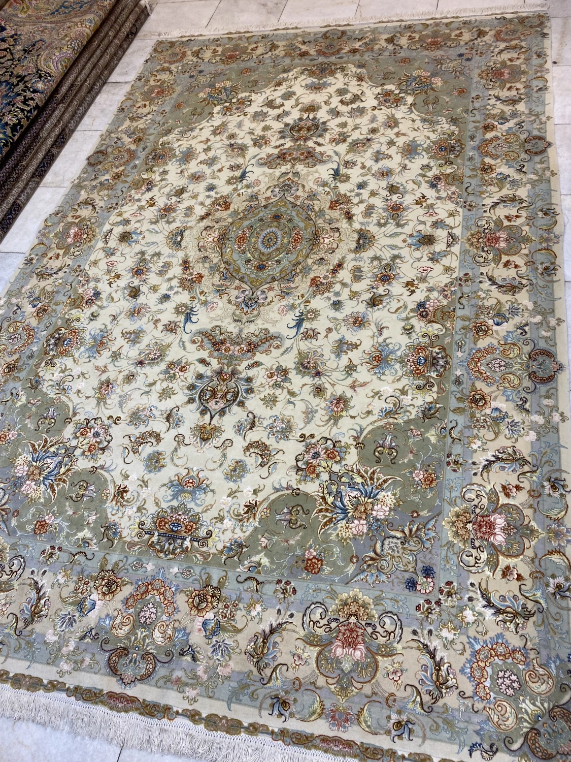 carpet-farshboom-9361841350