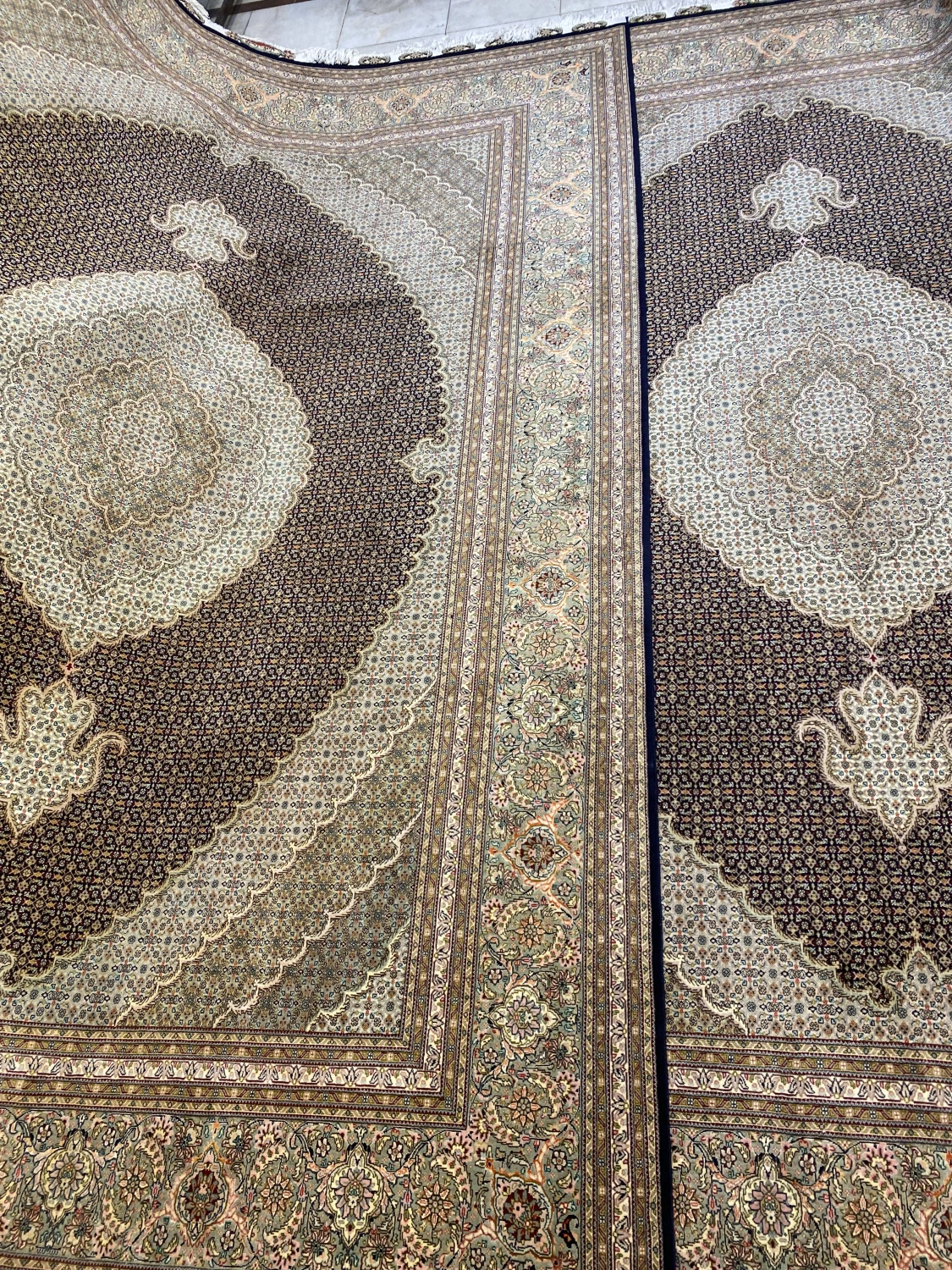 carpet-farshboom-1577263465