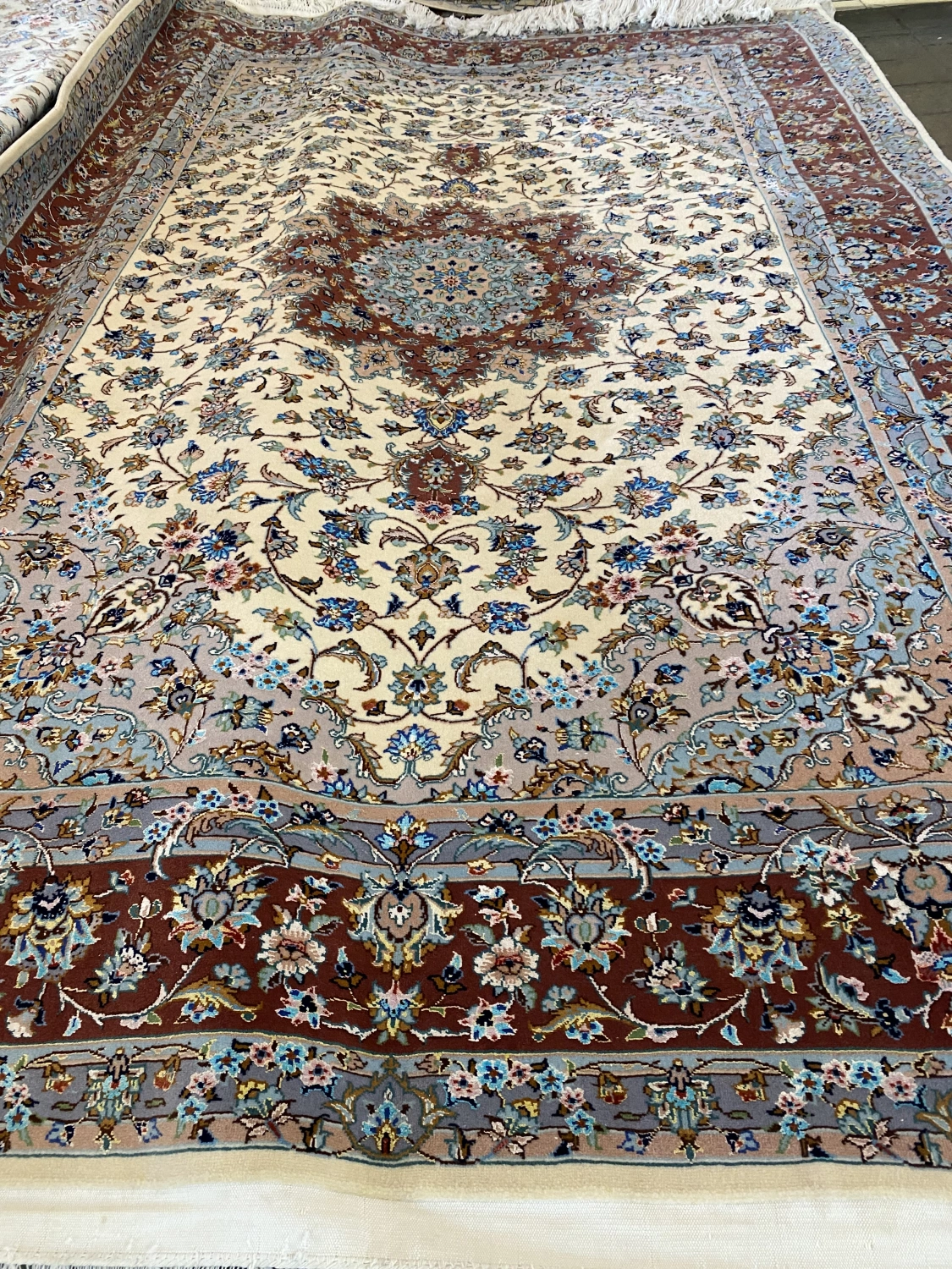 carpet-farshboom-2374312185