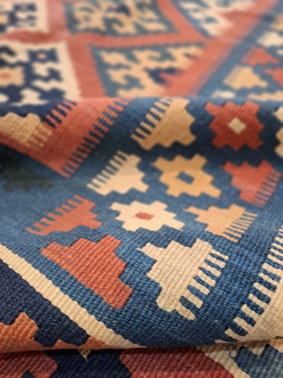 carpet-farshboom-4081347283